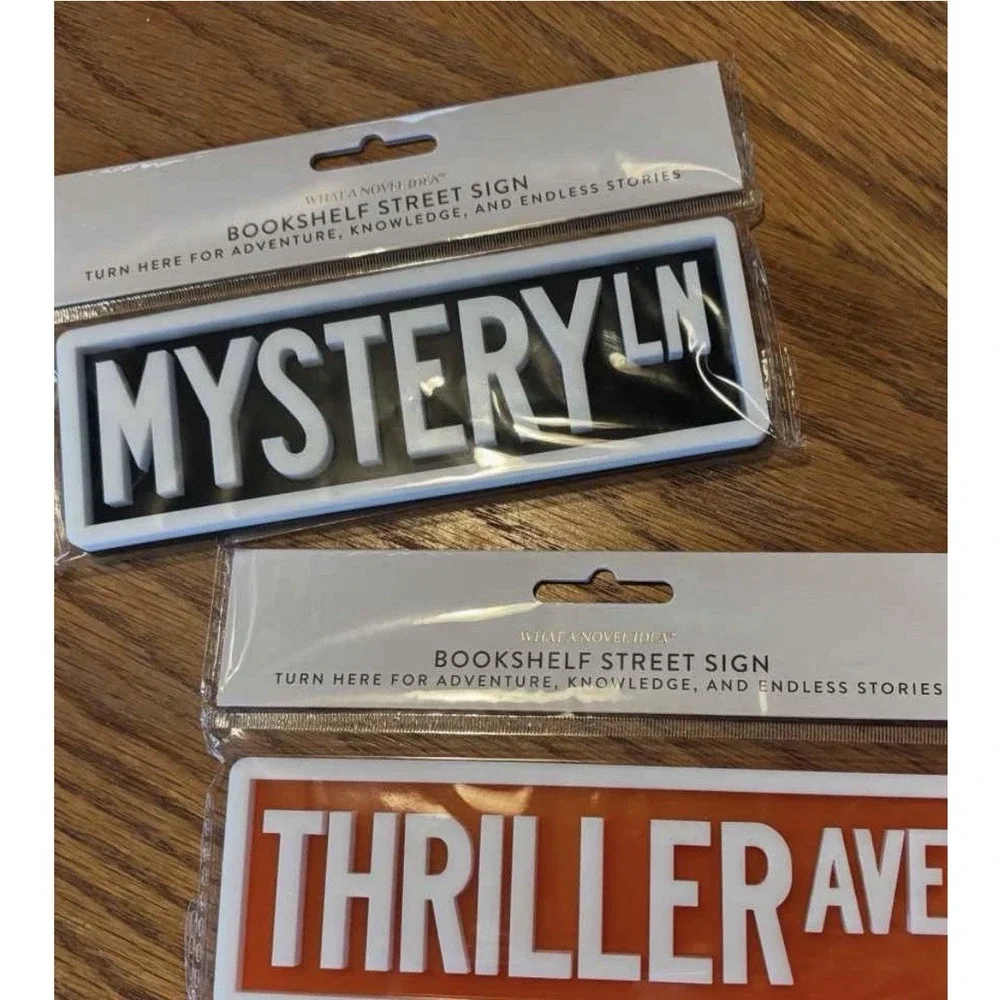 Think Plastic Plaque Thriller Ave & Mystery Ln, Bookshelf Signs Lot Of 2 - NEW